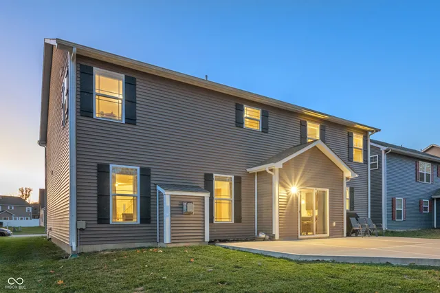 $405,000 | 1617 Wedgewood Place, Avon, IN 46123