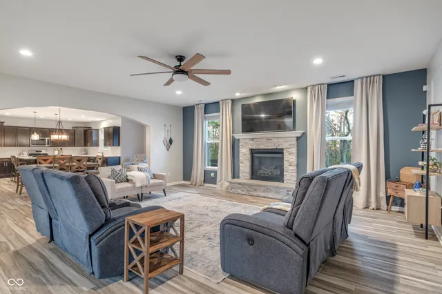 $405,000 | 1617 Wedgewood Place, Avon, IN 46123