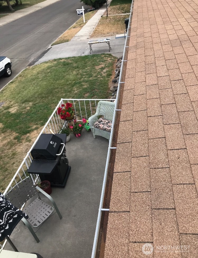 402 West 6th Avenue Ritzville, WA 99169 - Photo 18 of 19 a view of roof deck with patio