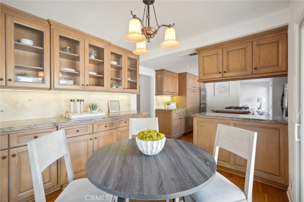 6 Village Circle Manhattan Beach, CA 90266 - Photo 15 of 74