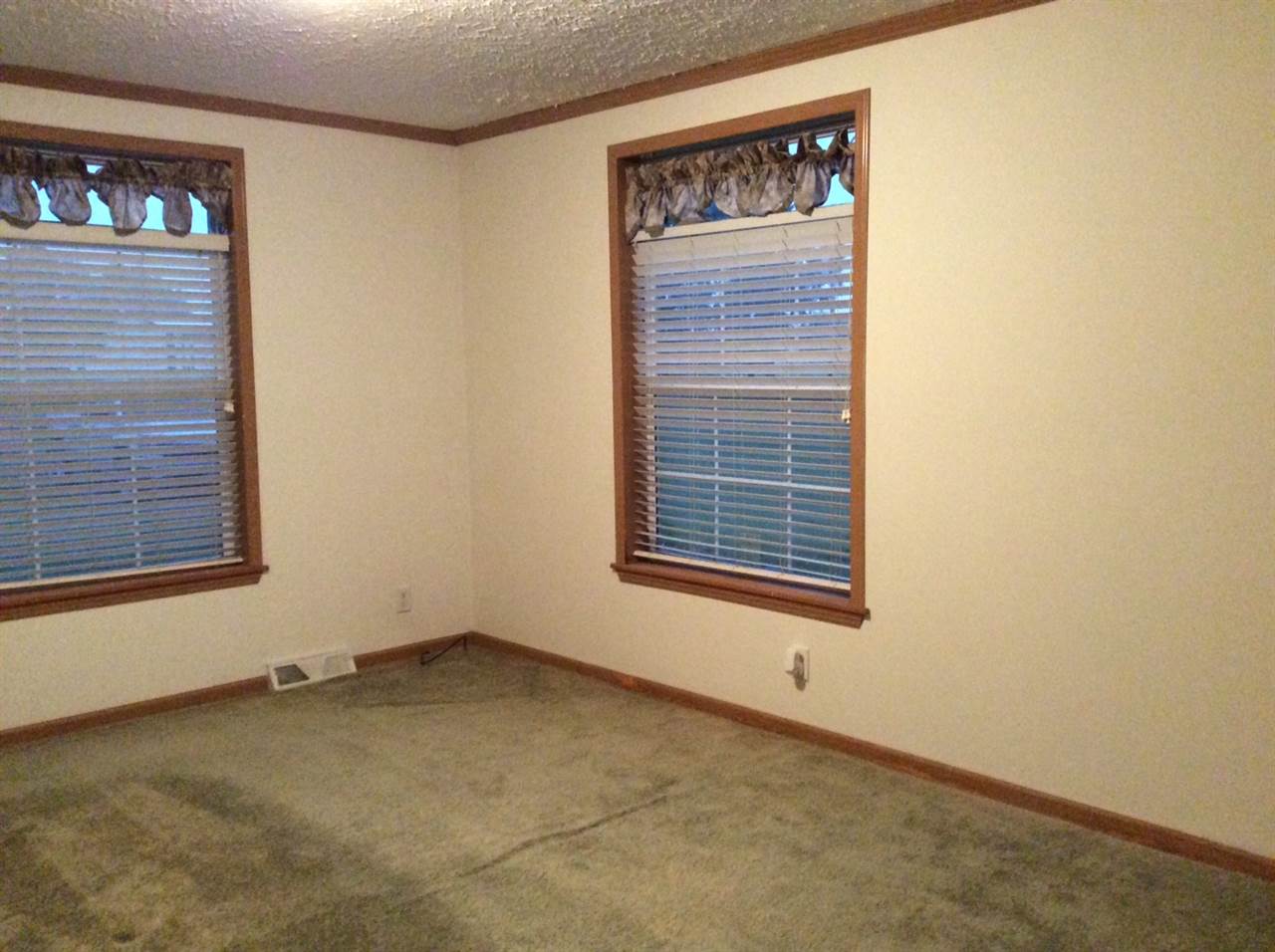 15024 Witte Road Hoagland, IN 46745 - Photo 9 of 17