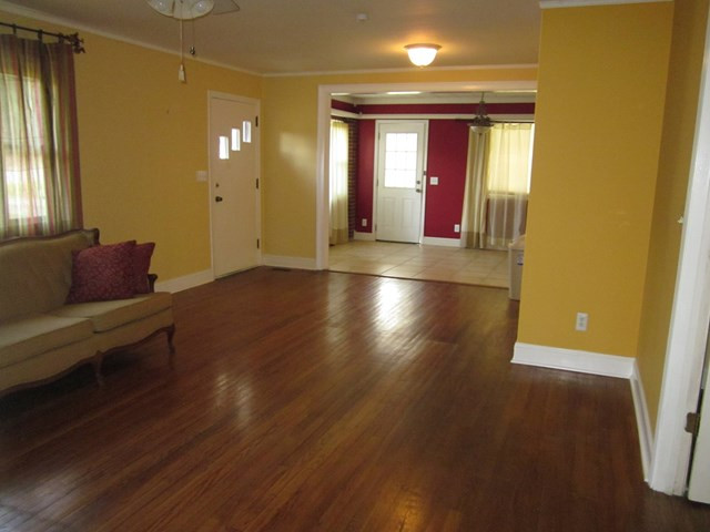 910 Valley View Street Aiken, SC 29801 - Photo 7 of 13 Gallery Image 7