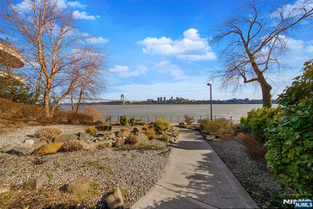 33 Colony Road Edgewater, NJ 07020 - Photo 12 of 15