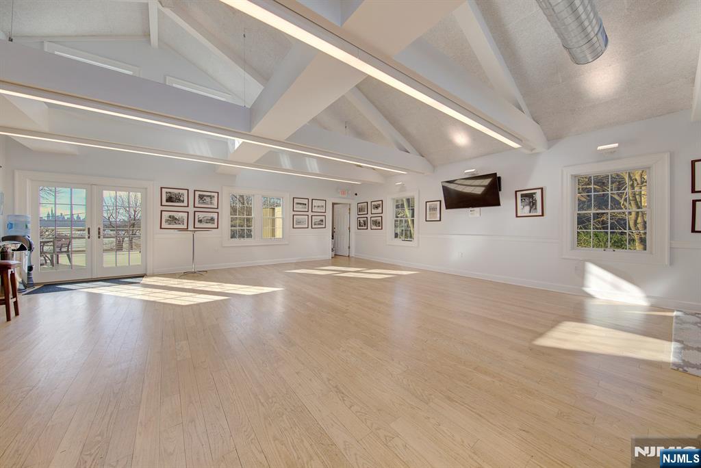 33 Colony Road Edgewater, NJ 07020 - Photo 8 of 15