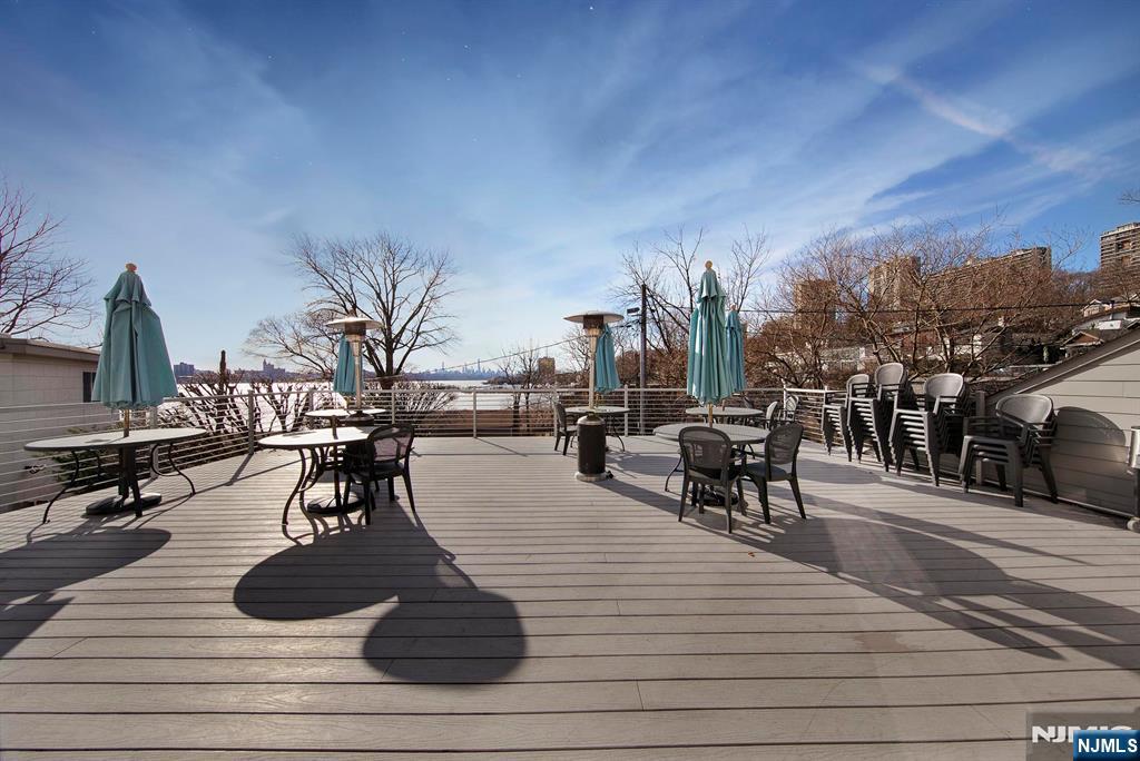 33 Colony Road Edgewater, NJ 07020 - Photo 9 of 15