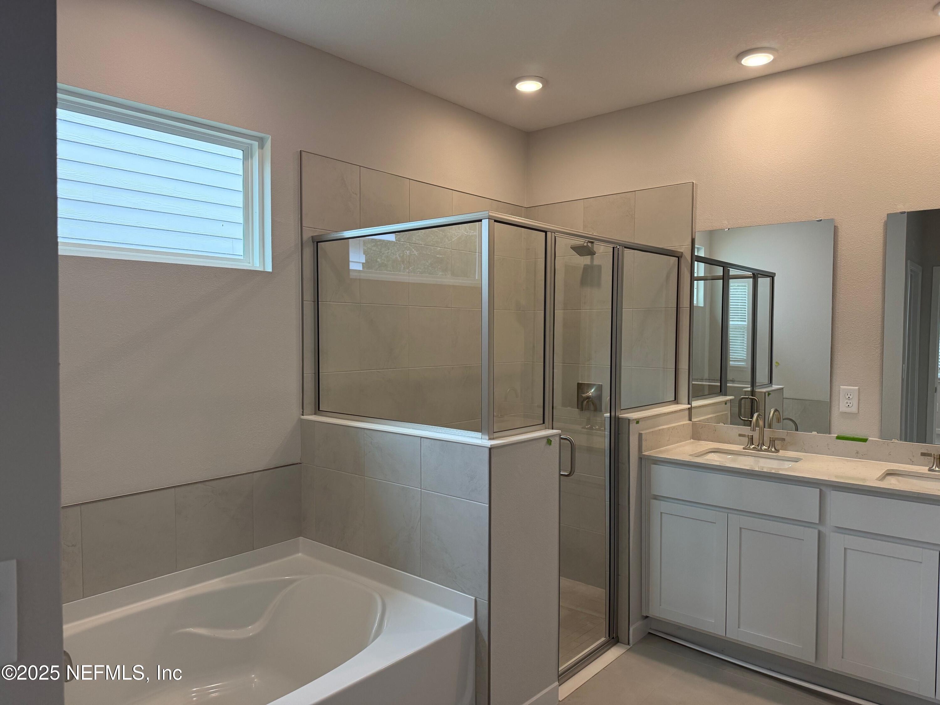 96501 Stillpoint Way Fernandina Beach, FL 32034 - Photo 13 of 14 Captiva 44 primary bath