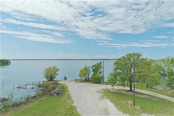 $249,900 | 552 Oak Leaf Trail, East Tawakoni, TX 75472