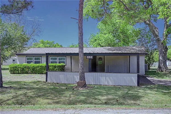 $249,900 | 552 Oak Leaf Trail, East Tawakoni, TX 75472
