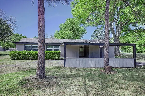 $249,900 | 552 Oak Leaf Trail, East Tawakoni, TX 75472