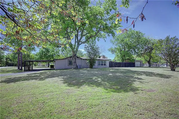 $249,900 | 552 Oak Leaf Trail, East Tawakoni, TX 75472