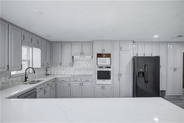 $249,900 | 552 Oak Leaf Trail, East Tawakoni, TX 75472