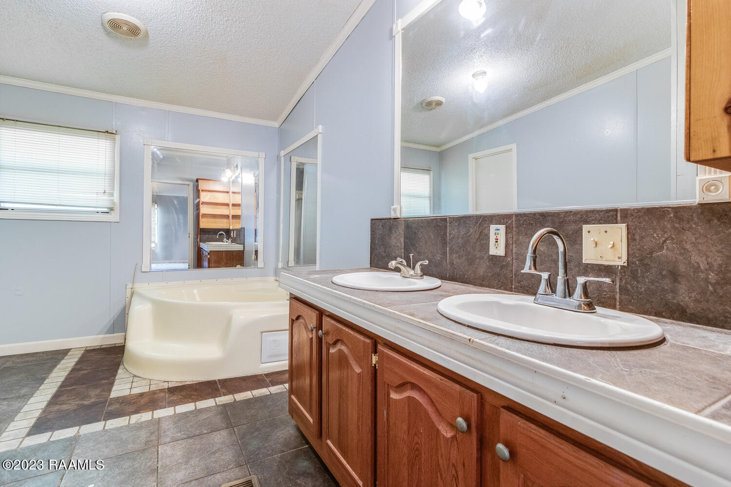 280 Faul Road Lafayette, LA 70507 - Photo 17 of 23 280 Faul Rd-14