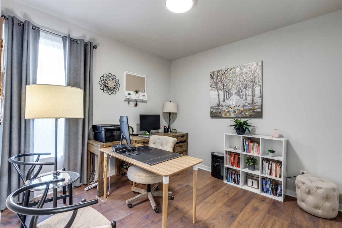 125 Syrah Court Leander, TX 78641 - Photo 19 of 25 a workspace with furniture and window