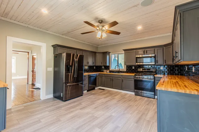 $195,000 | 15 South Vernon Street, Princeton, IL 61356