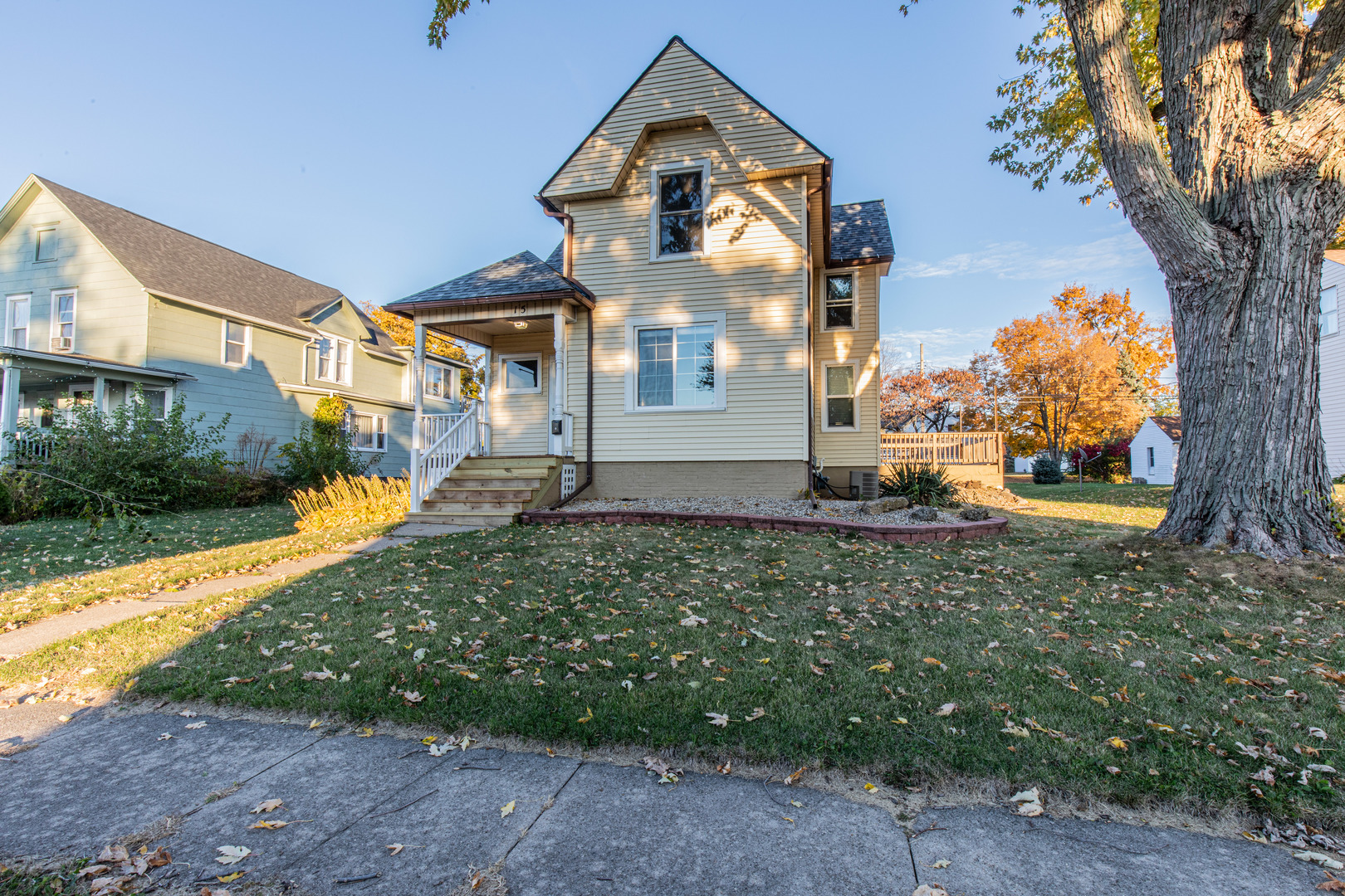 15 South Vernon Street Princeton, IL 61356 - Photo 28 of 28 a front view of a house with garden