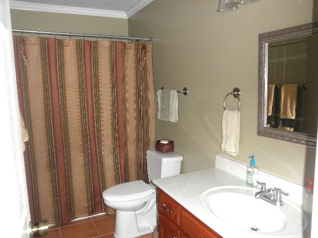 31 Lacy Road Fayetteville, TN 37334 - Photo 14 of 20 Hall bath