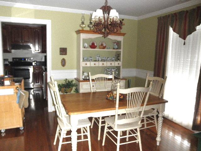 31 Lacy Road Fayetteville, TN 37334 - Photo 3 of 20 Seperate dining room