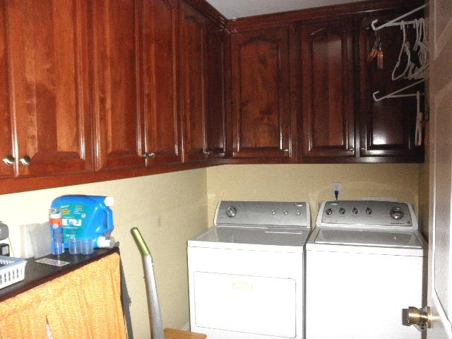 31 Lacy Road Fayetteville, TN 37334 - Photo 8 of 20 Laundry room has lots of cabinets