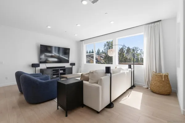$939,000 | 12092 Riley Lane, San Diego, CA 92128