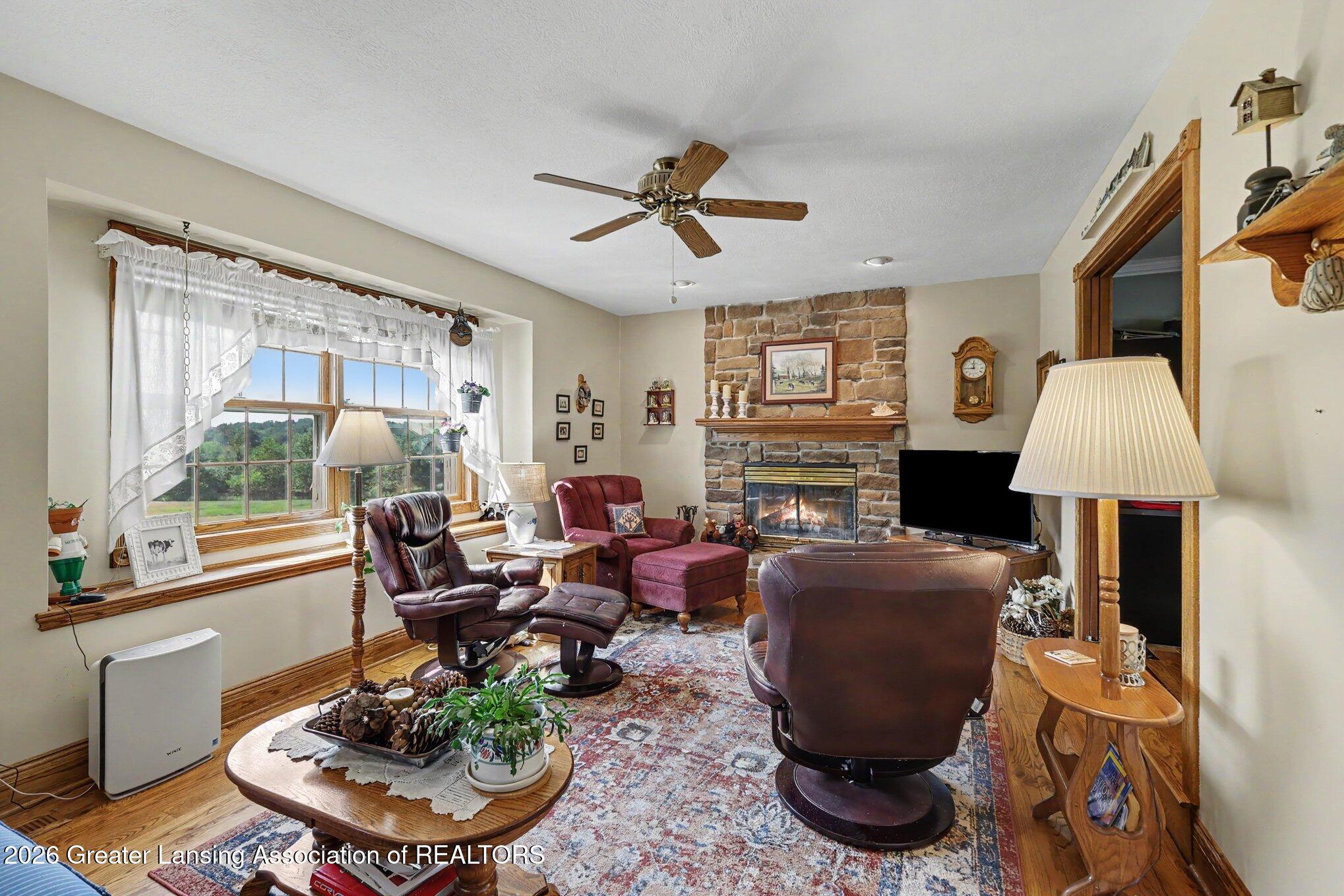 1505 Stillman Road Mason, MI 48854 - Photo 14 of 37 Family Room