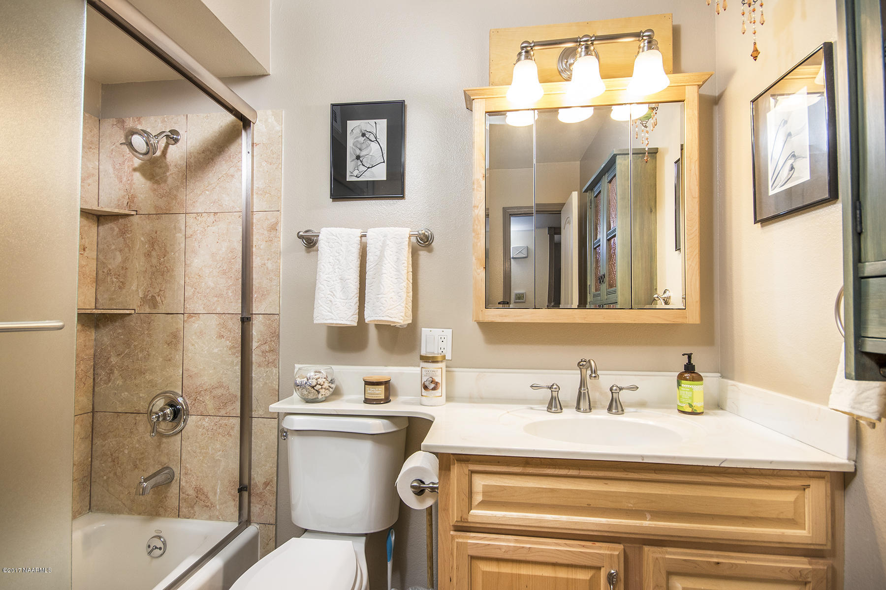 2431 East Lockett Road Flagstaff, AZ 86004 - Photo 11 of 16 2nd Bathroom