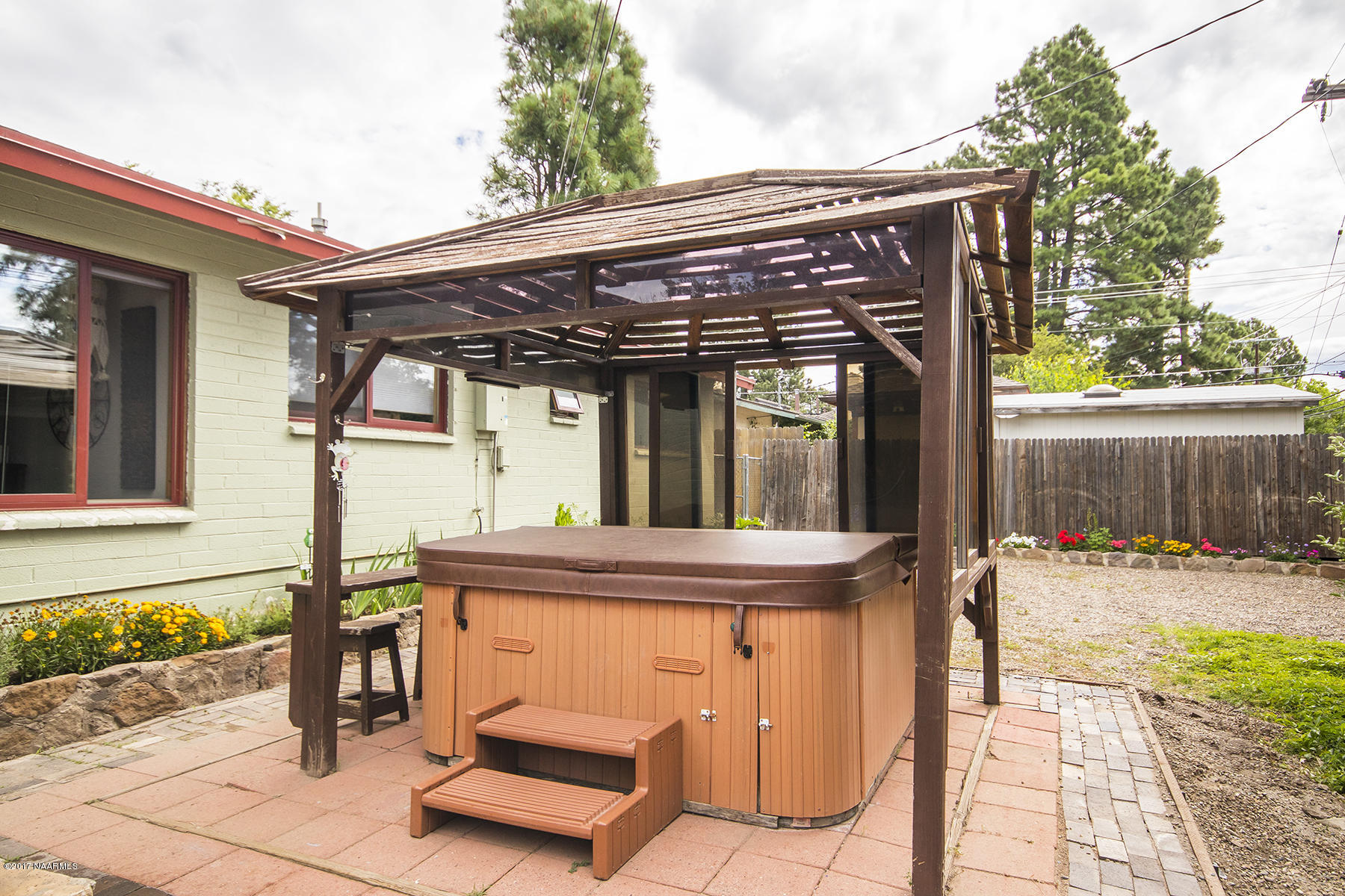 2431 East Lockett Road Flagstaff, AZ 86004 - Photo 16 of 16 22_Hot Tub