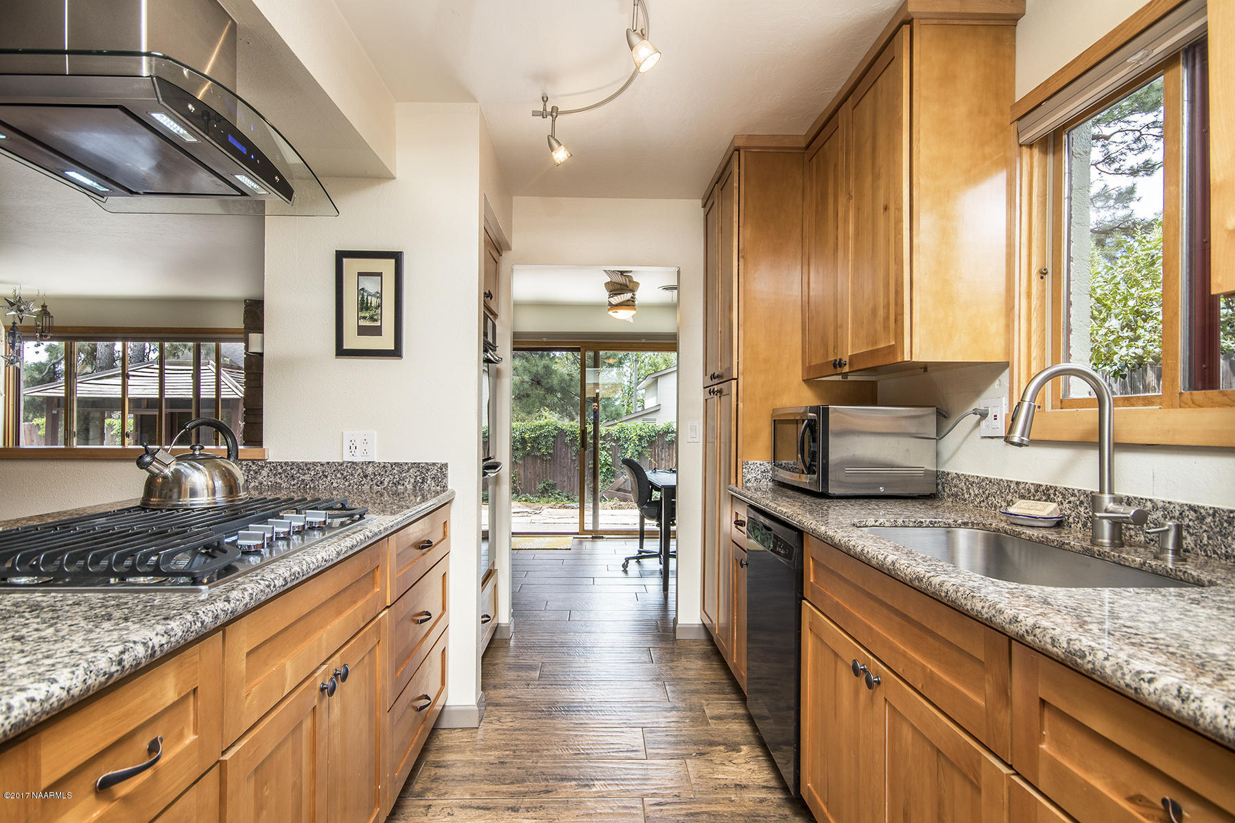 2431 East Lockett Road Flagstaff, AZ 86004 - Photo 4 of 16 Kitchen2