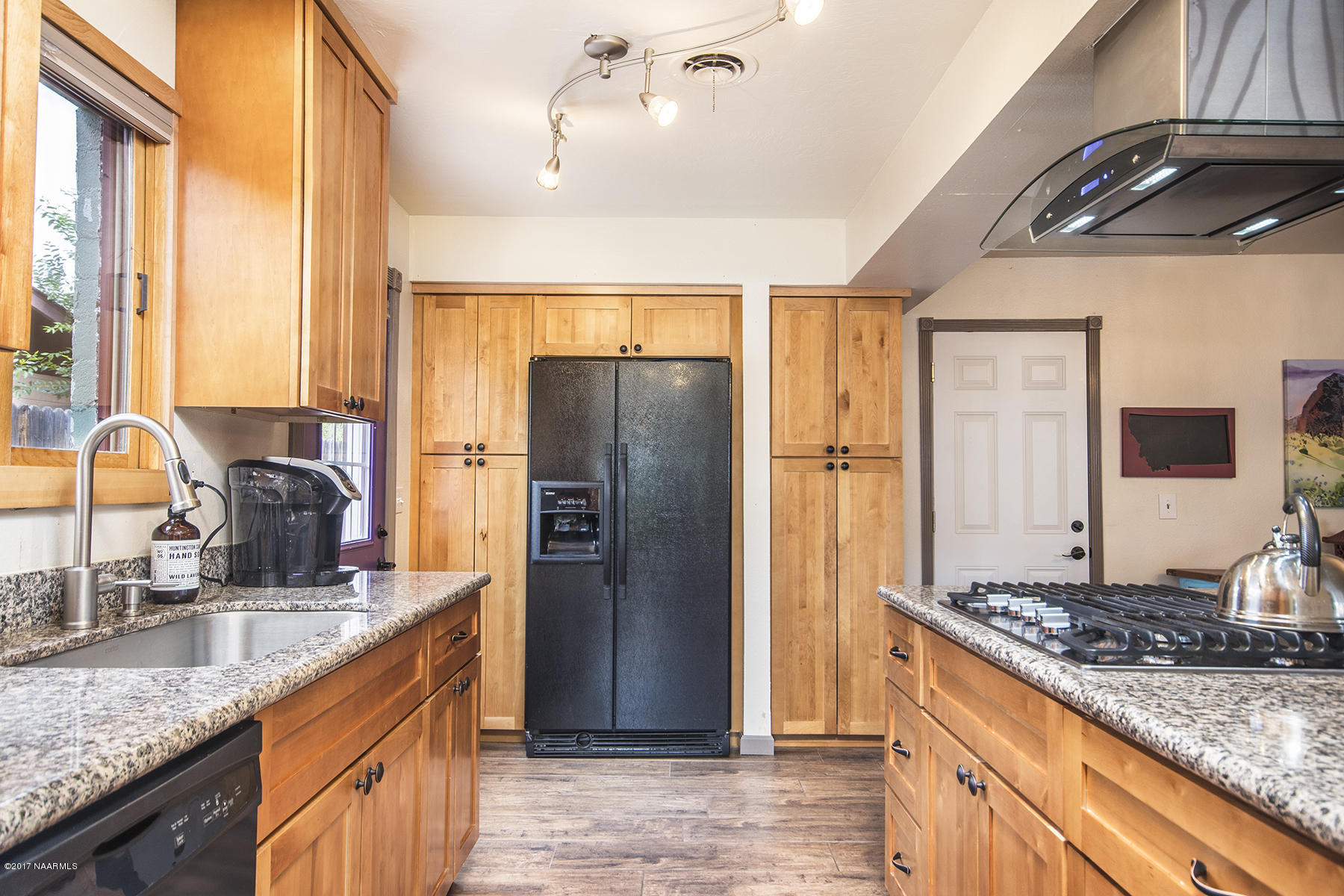 2431 East Lockett Road Flagstaff, AZ 86004 - Photo 5 of 16 Kitchen1