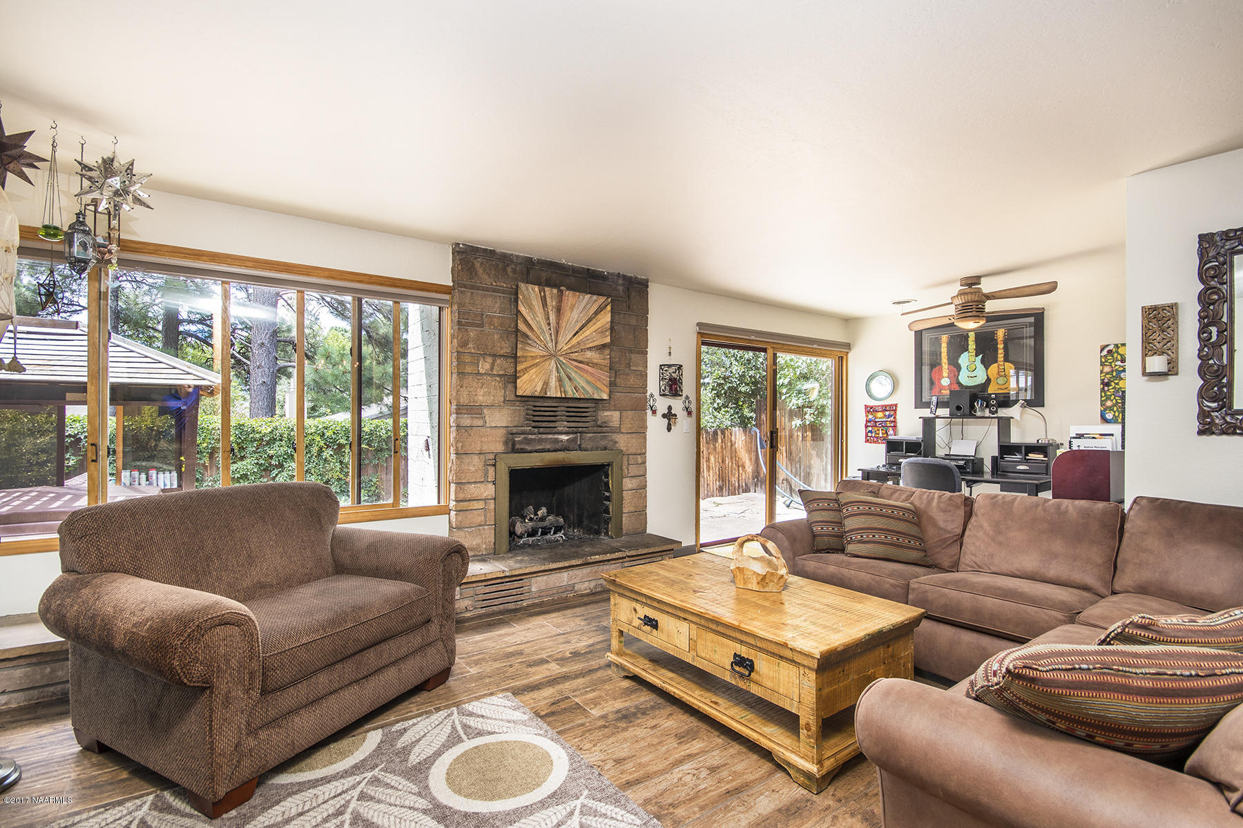 2431 East Lockett Road Flagstaff, AZ 86004 - Photo 6 of 16 Living Room1