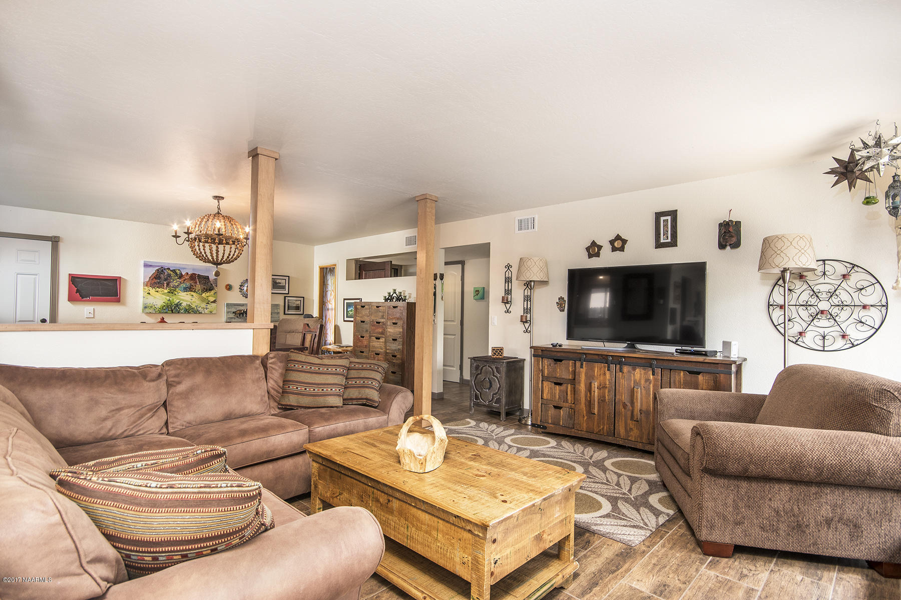 2431 East Lockett Road Flagstaff, AZ 86004 - Photo 7 of 16 Living Room2