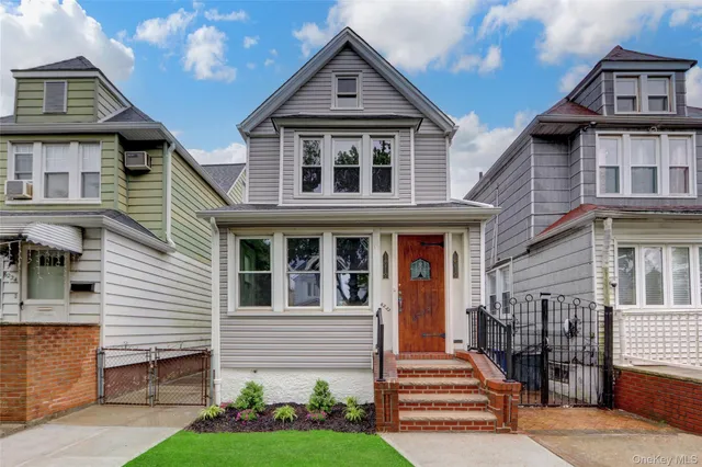 $860,000 | 62-22 80th Road | Glendale