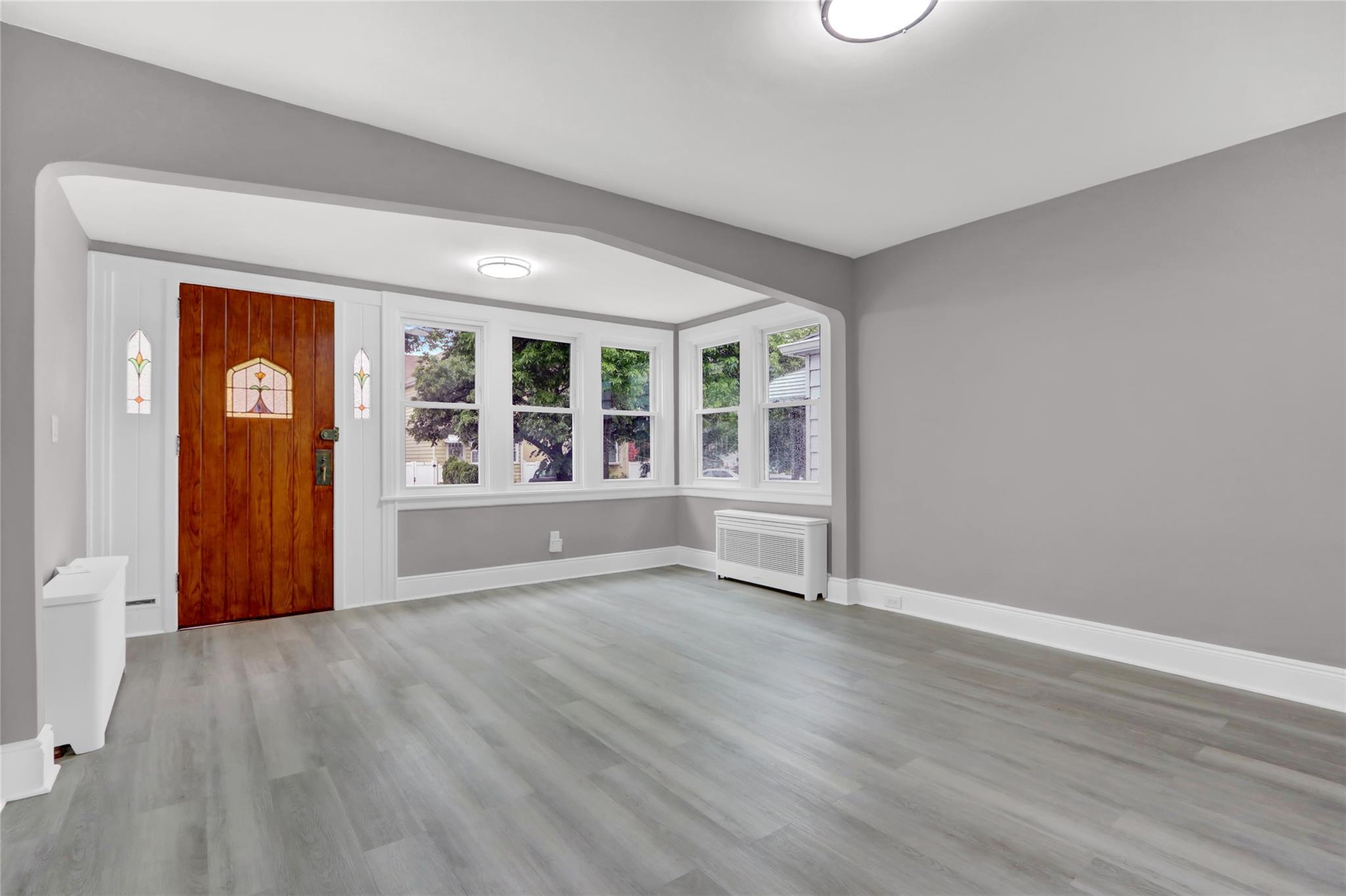 62-22 80th Road Queens, NY 11385 - Photo 4 of 22