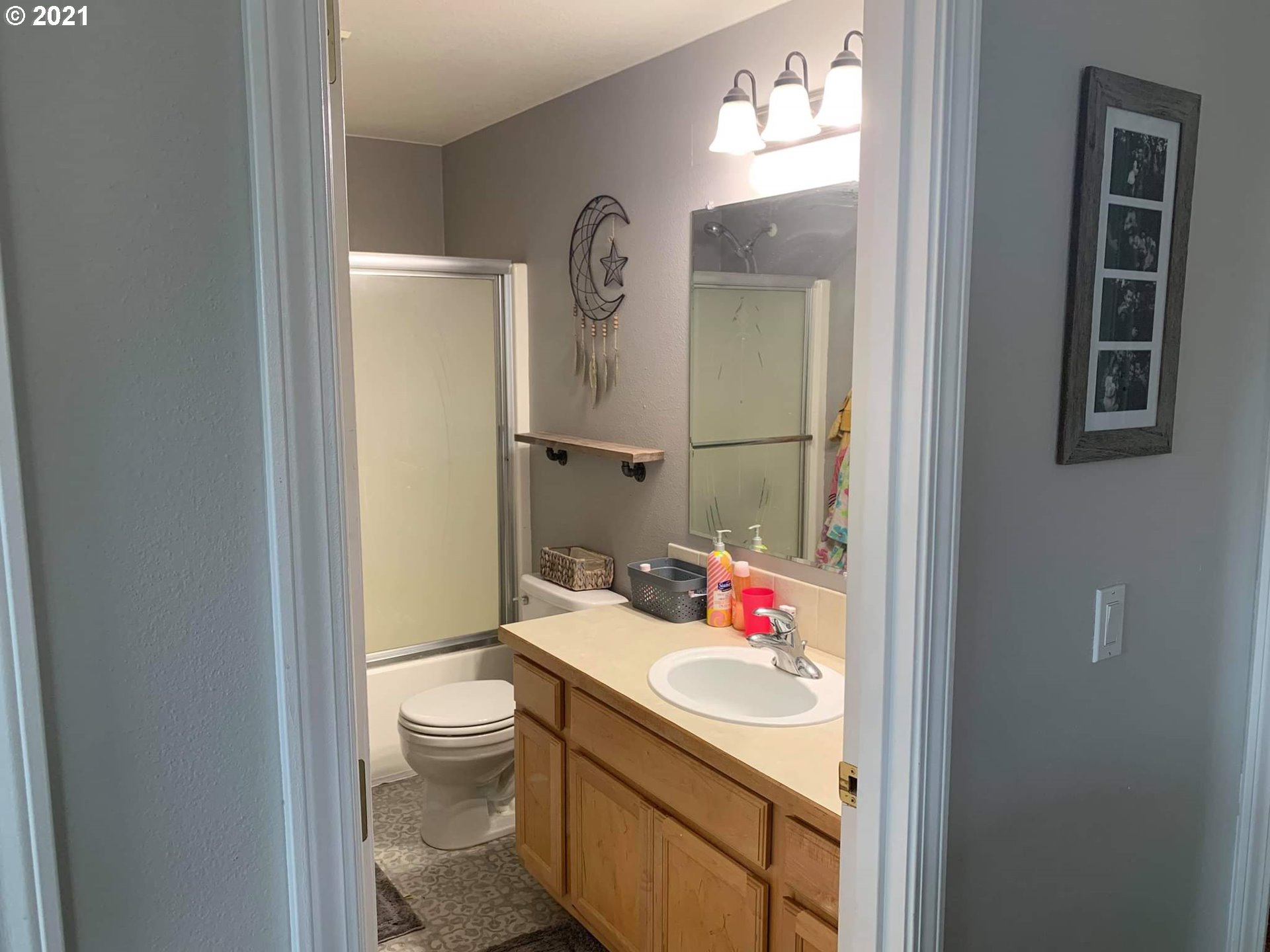 1693 Adelman Loop Eugene, OR 97402 - Photo 18 of 30 Gallery Image 18