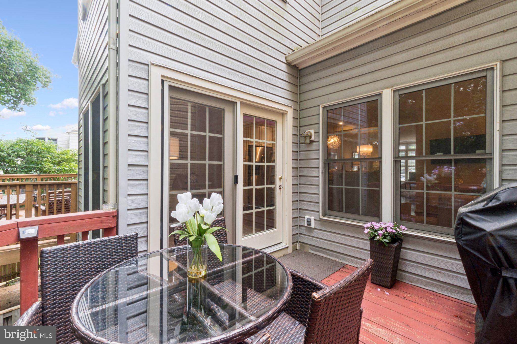 11742 Valley Ridge Circle Fairfax, VA 22033 - Photo 31 of 34 a view of sitting area in balcony