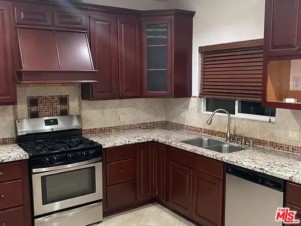 $3,900 | 2244 Ripple Street, Los Angeles, CA 90039