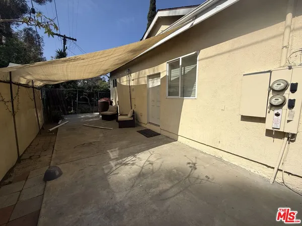 a view of a house