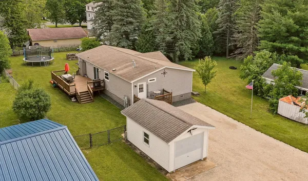 $210,000 | 405 North Pleasant Avenue, Spring Valley, MN 55975