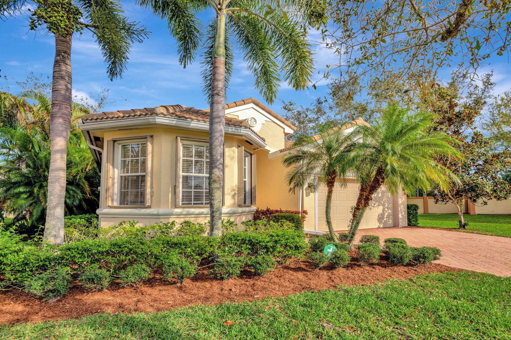 1476 Southeast Legacy Cove Circle Stuart, FL 34997 - Photo 3 of 43 Front