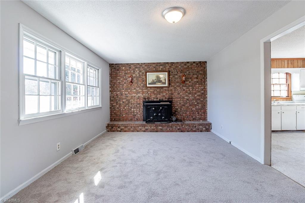 614 Paramount Street High Point, NC 27260 - Photo 2 of 12 Gallery Image 2