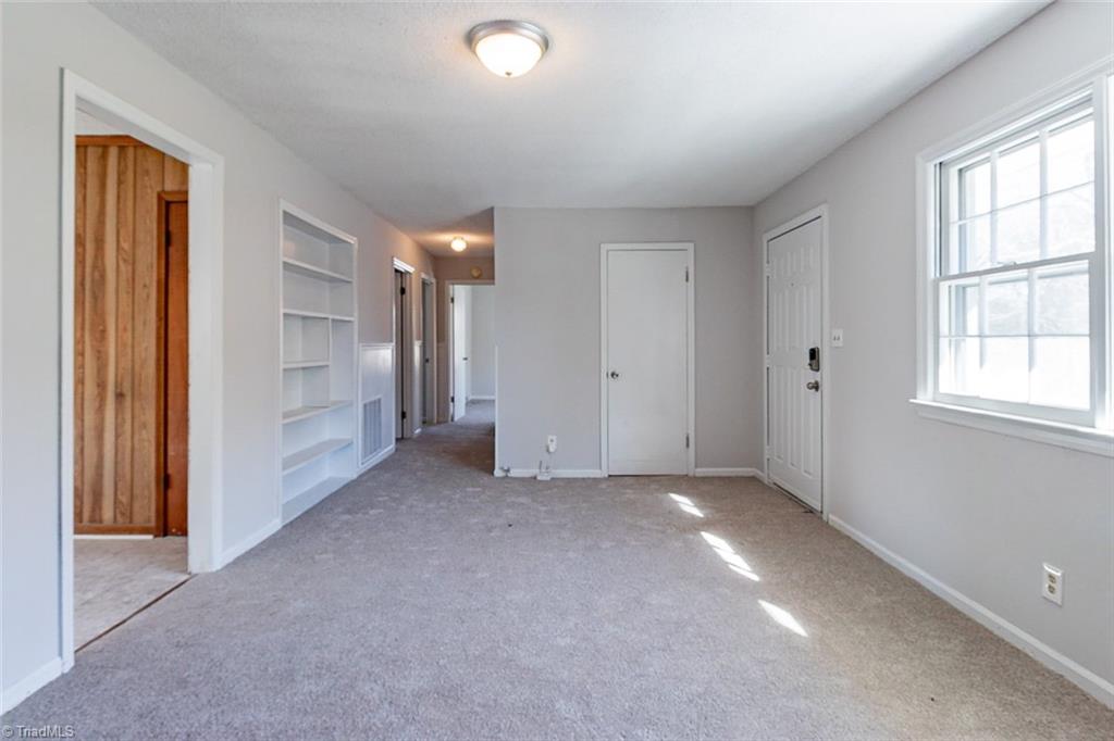 614 Paramount Street High Point, NC 27260 - Photo 4 of 12 Gallery Image 4