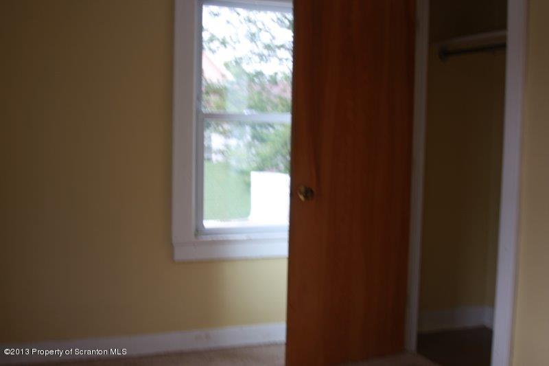 1424 Jackson Street Scranton, PA 18504 - Photo 16 of 35 a view of an front door