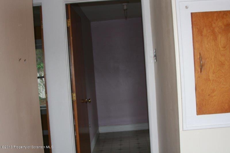 1424 Jackson Street Scranton, PA 18504 - Photo 18 of 35 a view of front door