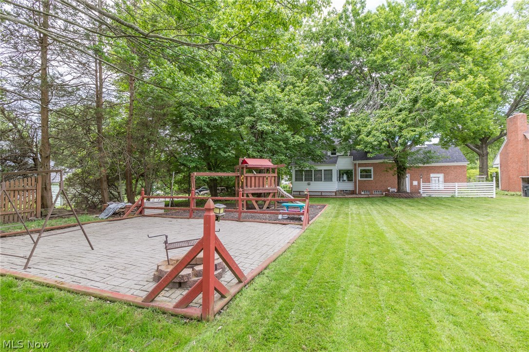 943 Richmond Road Cleveland, OH 44124 - Photo 28 of 34 Gallery Image 28