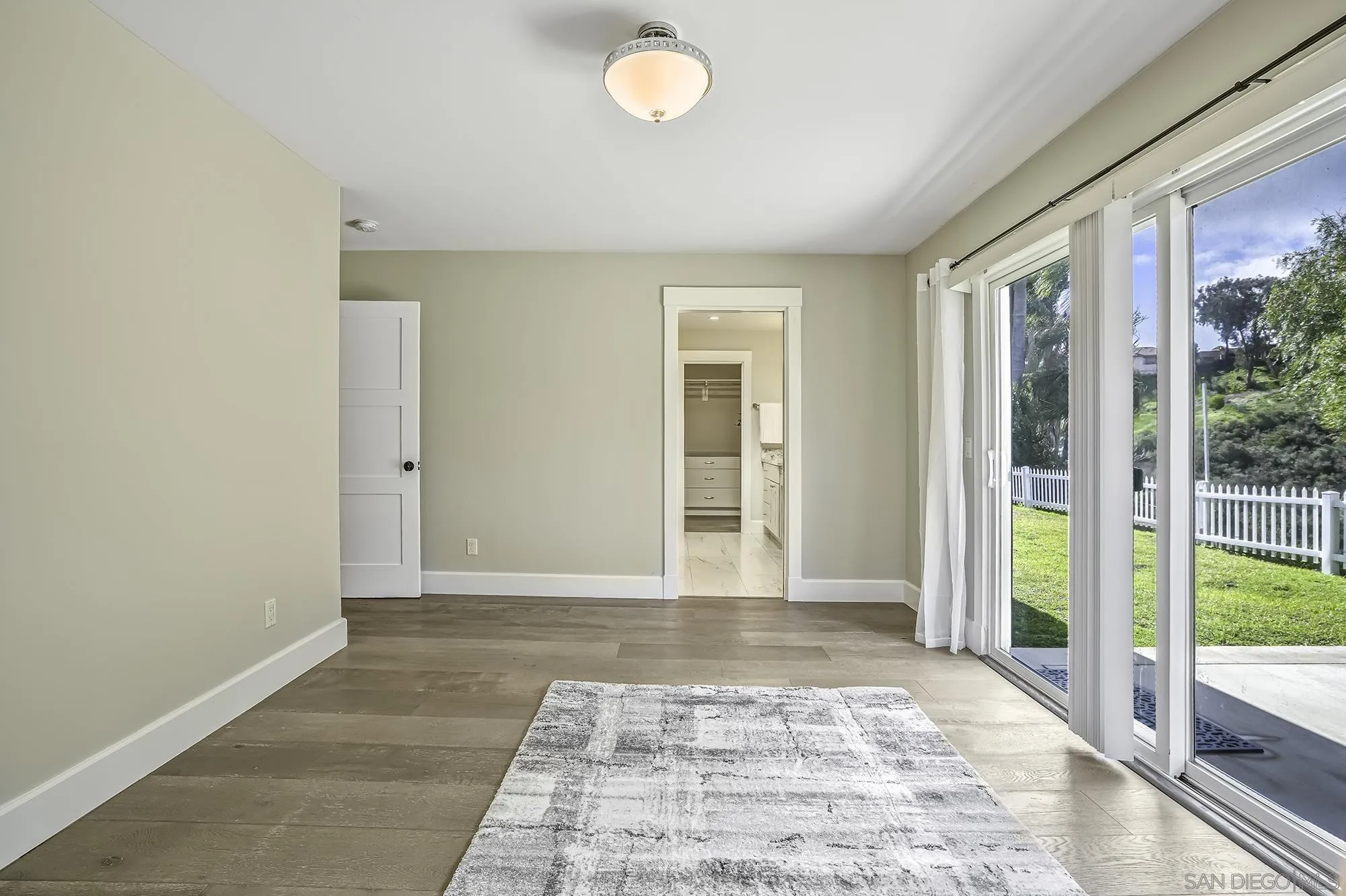 2826 Palomino Circle La Jolla, CA 92037 - Photo 22 of 34 a view of an entryway