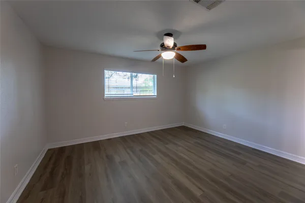 $2,000 | 4326 Townes Forest Road, Friendswood, TX 77546