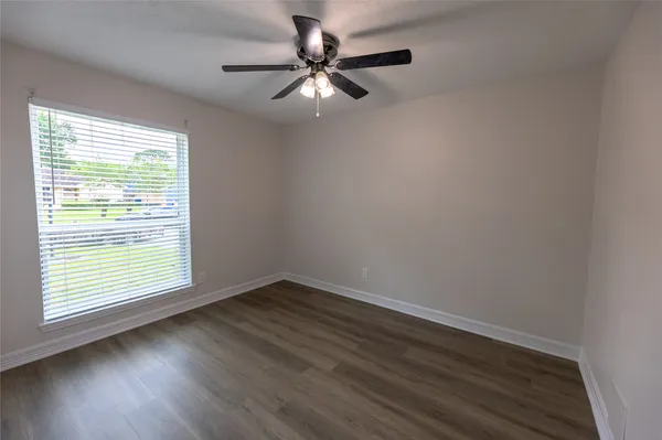 $2,000 | 4326 Townes Forest Road, Friendswood, TX 77546