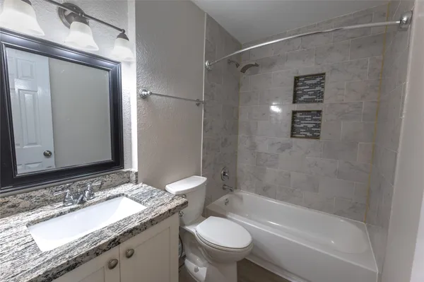 $2,000 | 4326 Townes Forest Road, Friendswood, TX 77546