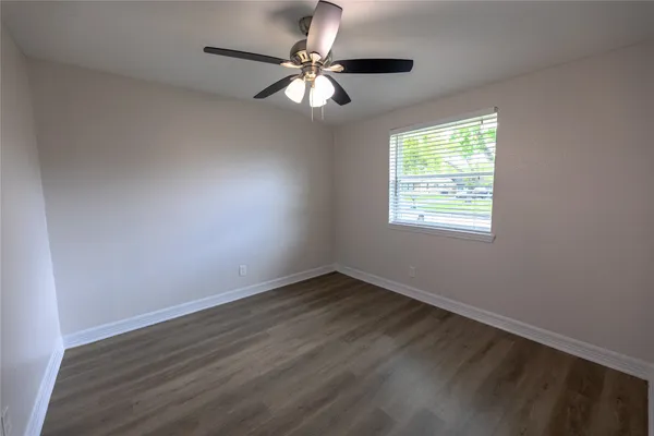 $2,000 | 4326 Townes Forest Road, Friendswood, TX 77546