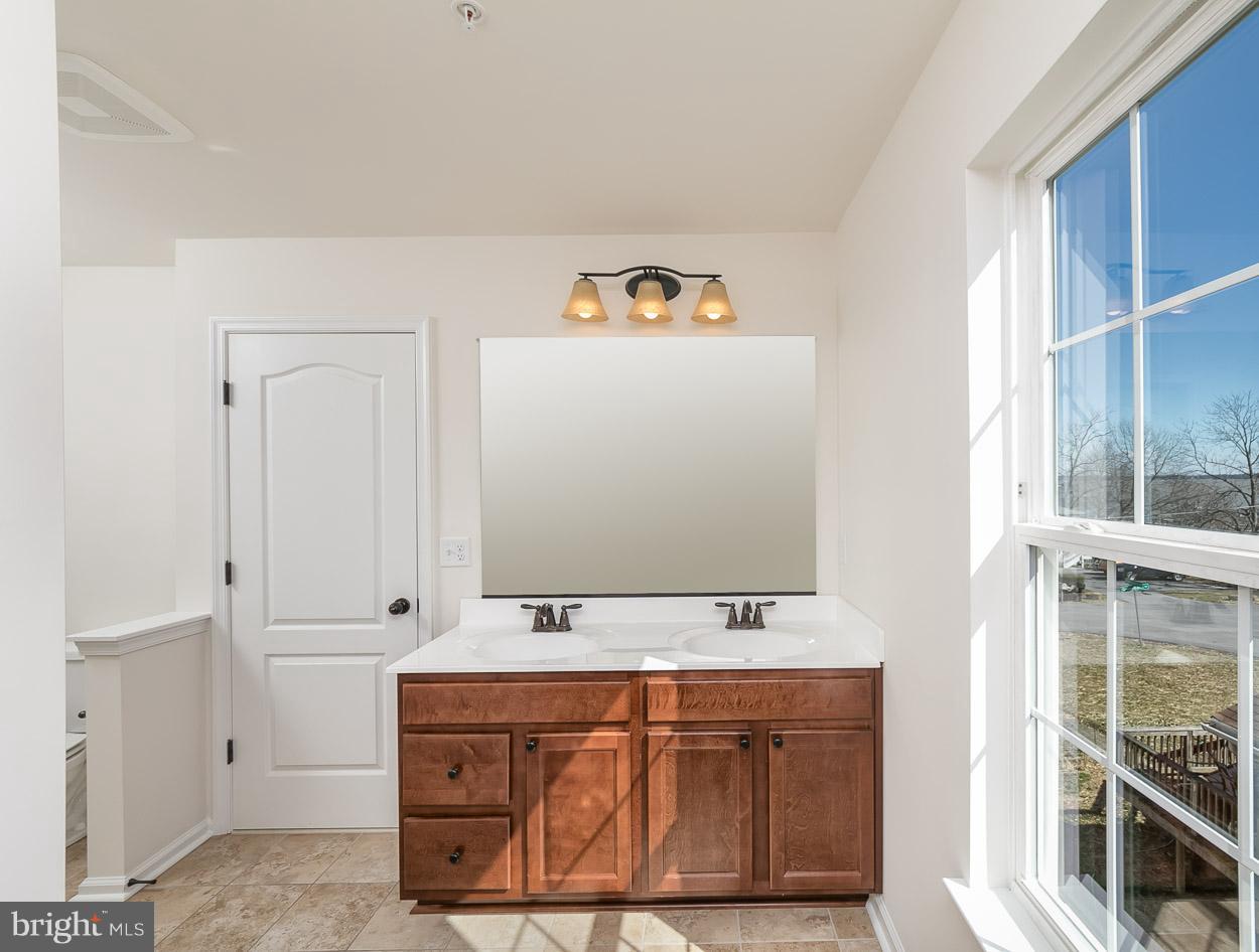 801 Seneca Park Road Baltimore, MD 21220 - Photo 13 of 15 Bath