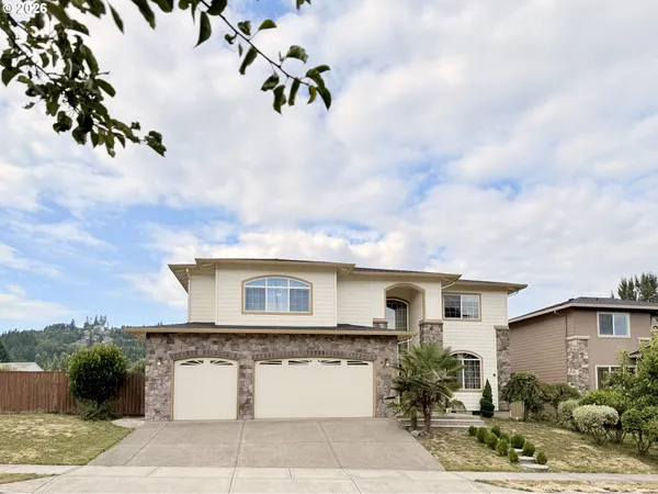 $1,180,000 | 13526 Southeast Ellen Drive, Clackamas, OR 97015